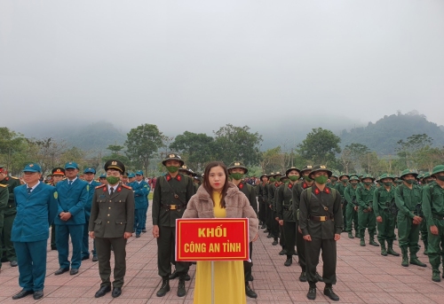 Công an huyện Phong Thổ phối hợp tổ chức Lễ Giao nhận quân năm 2023 nhanh gọn, an toàn