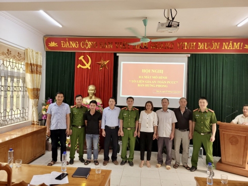 Ra mắt tổ liên gia an toàn PCCC tại khu vực chợ bản Hưng Phong, xã Bản Bo