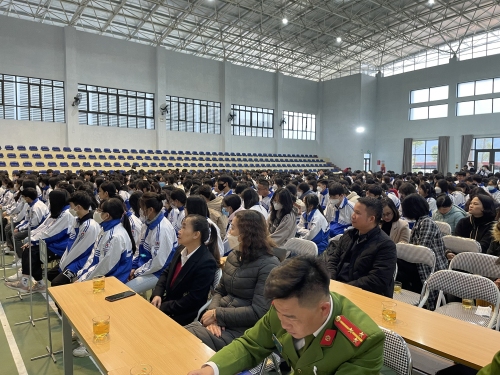 Tuyên truyền phòng, chống xuất nhập cảnh trái phép tại trường THPT Lê Quý Đôn năm 2023