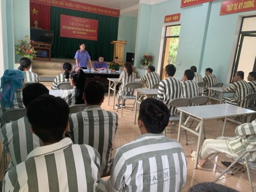 Tuyên tuyền pháp luật cho phạm nhân tại Trại tạm giam Công an tỉnh Lai Châu
