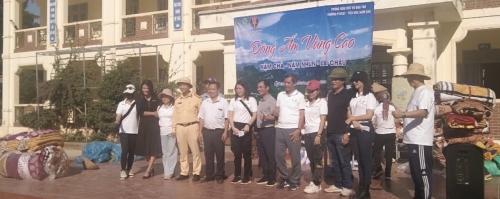 Đoàn công tác thực hiện chương trình thiện nguyện  tại Nậm Cha, Nậm Nhùn, Lai Châu.