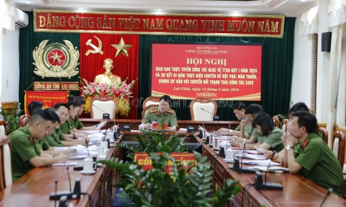 Đại tá Nguyễn Viết Giang   ủy viên BTV Tỉnh ủy, Giám đốc Công an tỉnh chủ trì tại điểm cầu Công an tỉnh Lai Châu