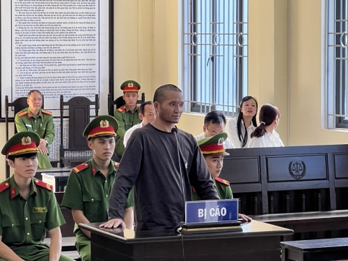 Bị cáo Phu Lão Bu tại phiên tòa.