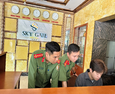 Kiểm tra công tác khai báo cư trú cho người nước ngoài tại Tam Đường