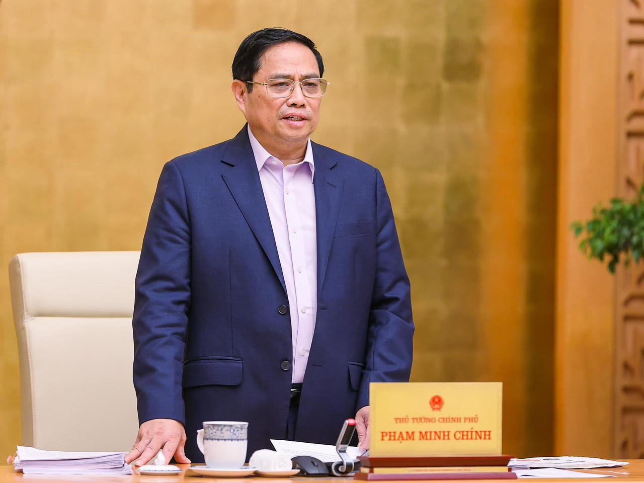 Thủ tướng Chính phủ Phạm Minh Chính chỉ đạo quyết liệt về vấn đề các cơ quan không được yêu cầu người dân đi xin xác nhận cư trú tại phiên họp thường kỳ của Chính phủ