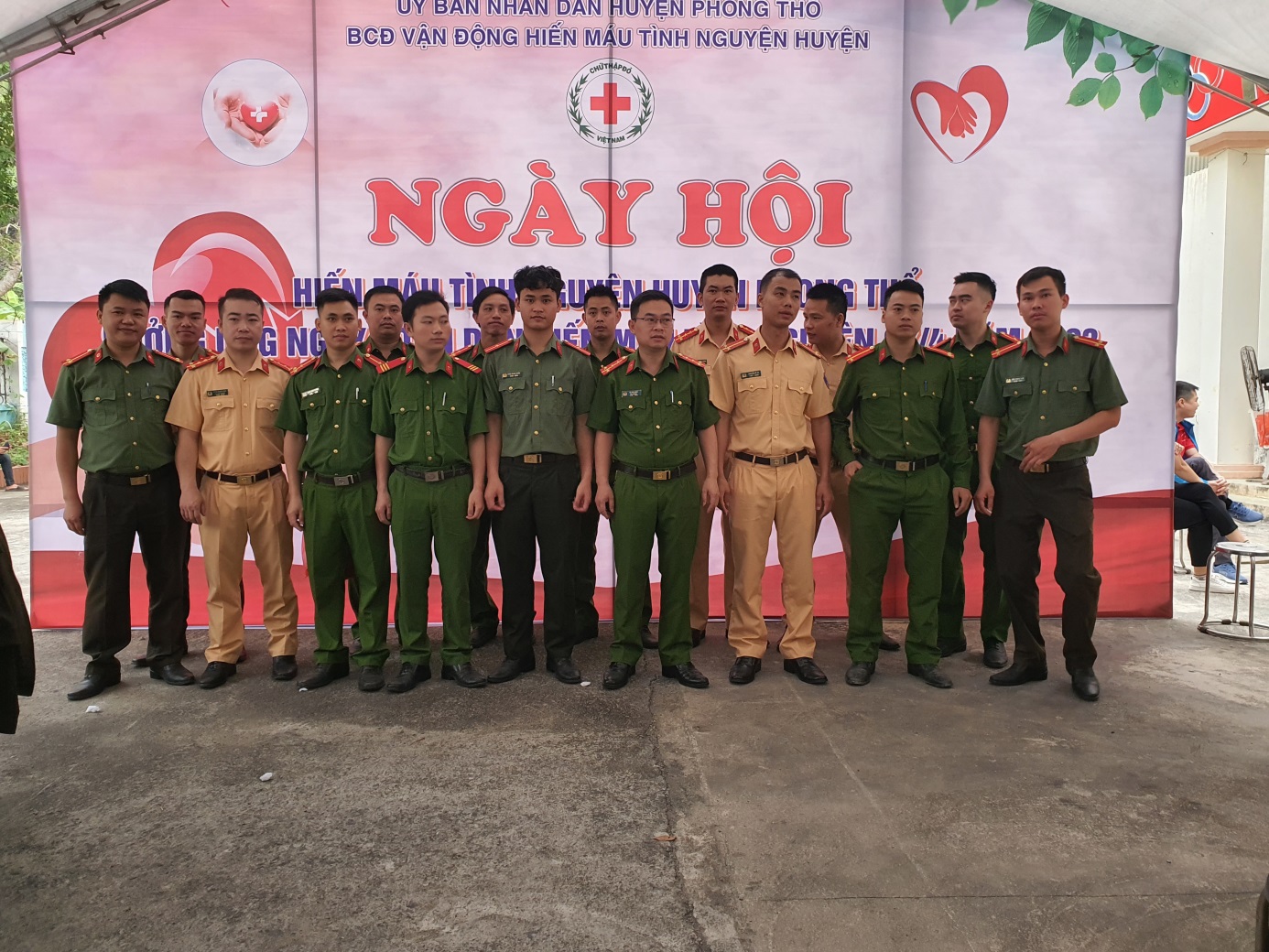 Công an huyện Phong Thổ tích cực hưởng ứng tham gia Ngày hội hiến máu tình nguyện đợt 1 năm 2023