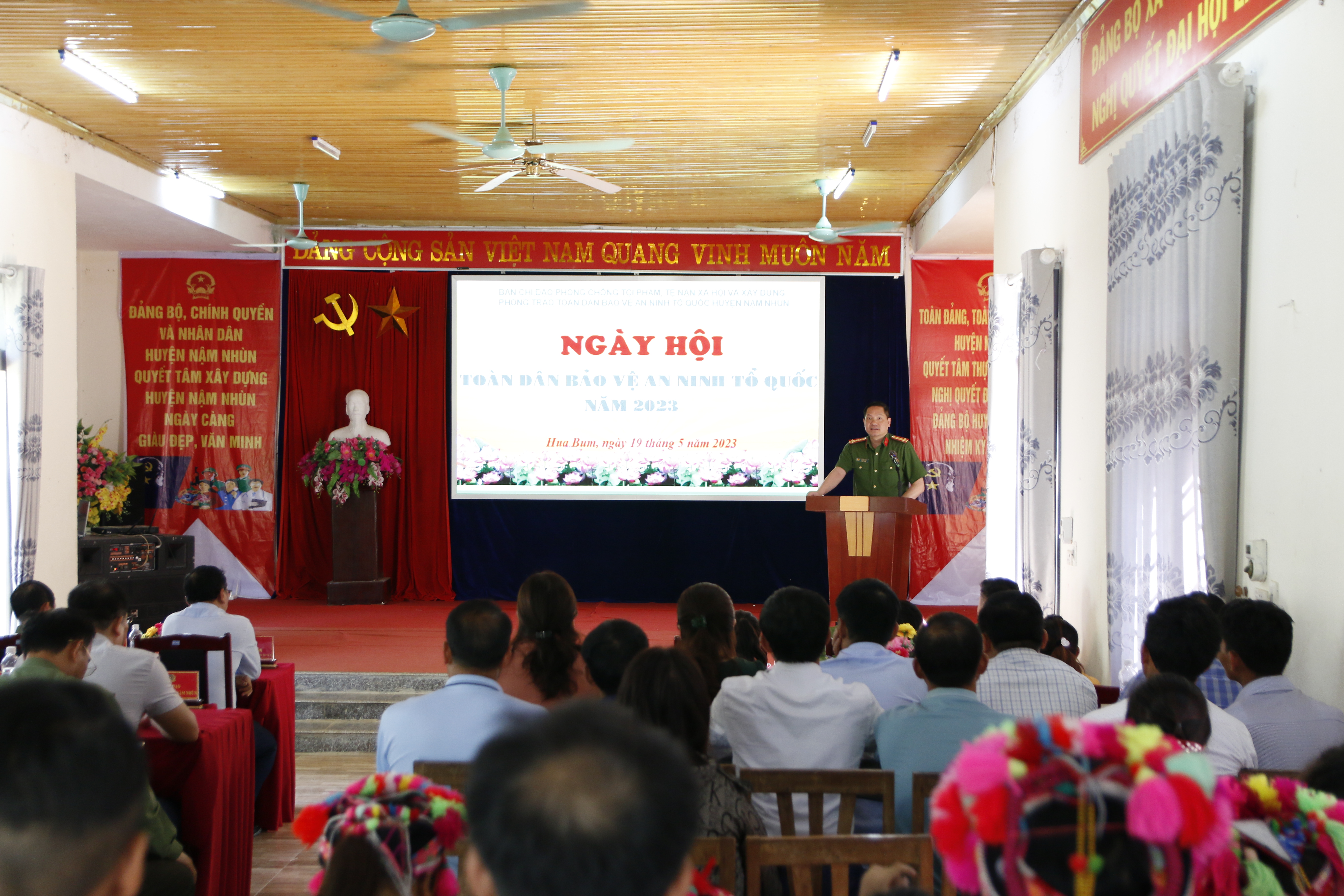 Đại tá Phạm Hải Đăng, Phó giám đốc Công an tỉnh phát biểu tại Hội nghị