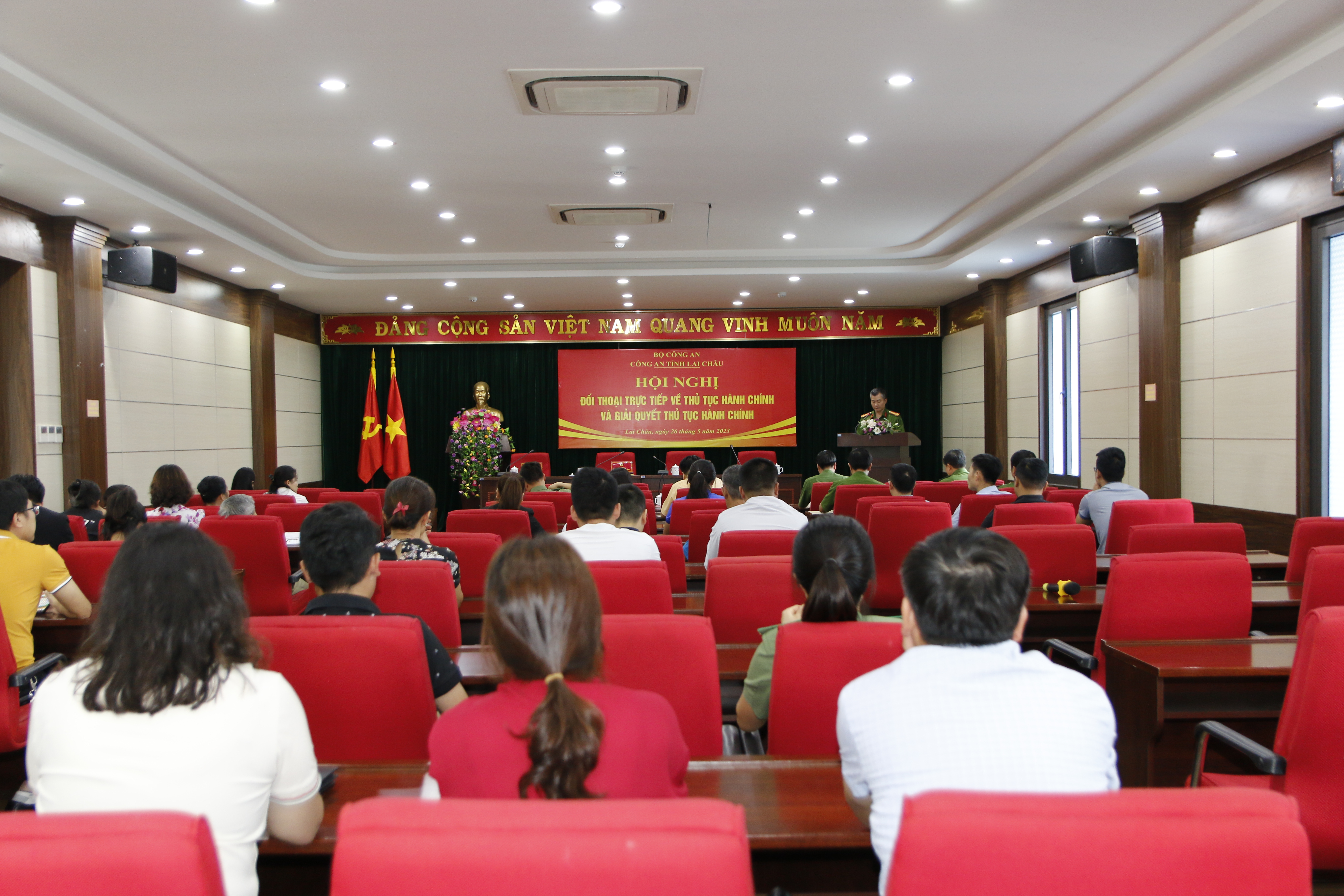 Đại tá Nguyễn Tuấn Hưng – Phó Giám đốc Công an tỉnh phát biểu chỉ đạo hội nghị