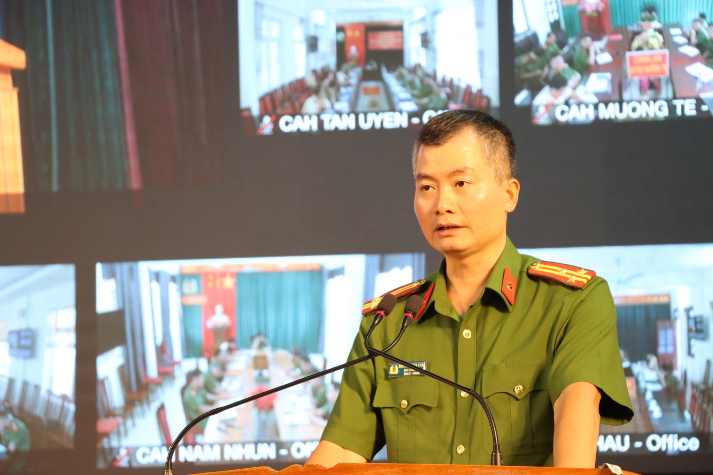 Thượng tá Nguyễn Tuấn Hưng - Phó giám đốc Công an tỉnh phát biểu tại Hội nghị