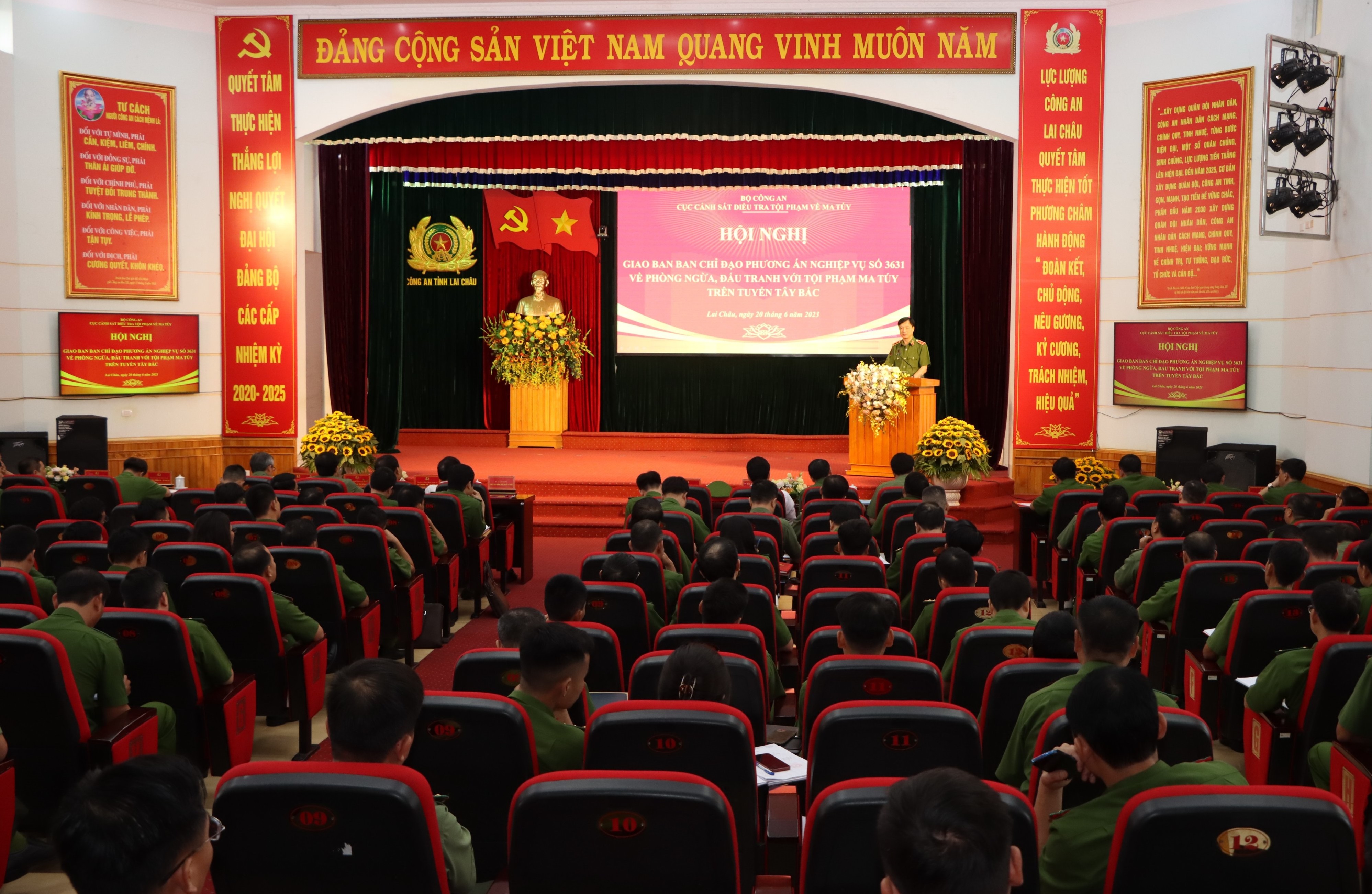 Thứ trưởng Nguyễn Duy Ngọc phát biểu chỉ đạo tại Hội nghị