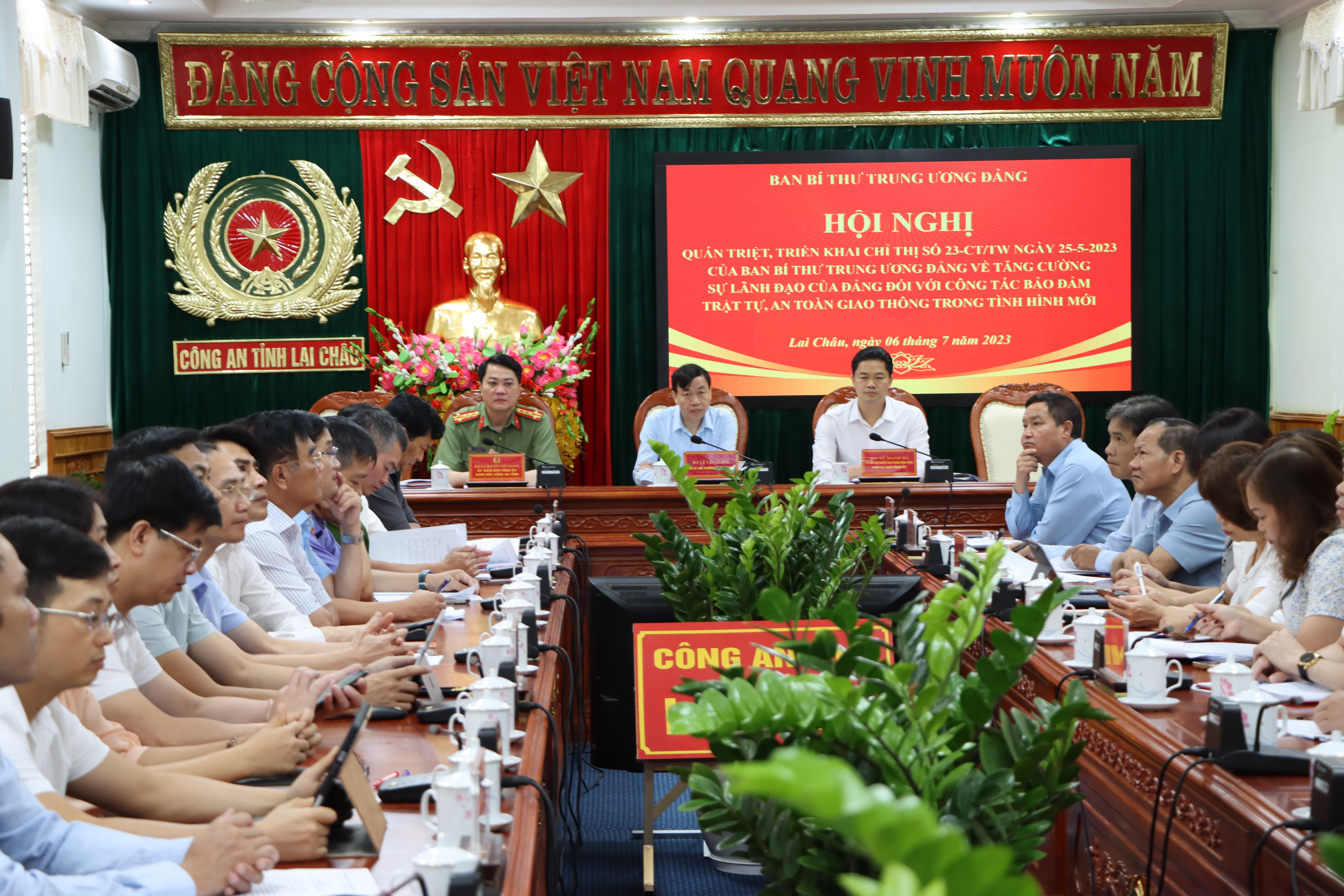 Đại biểu tham dự tại Điểm cầu Công an tỉnh Lai Châu