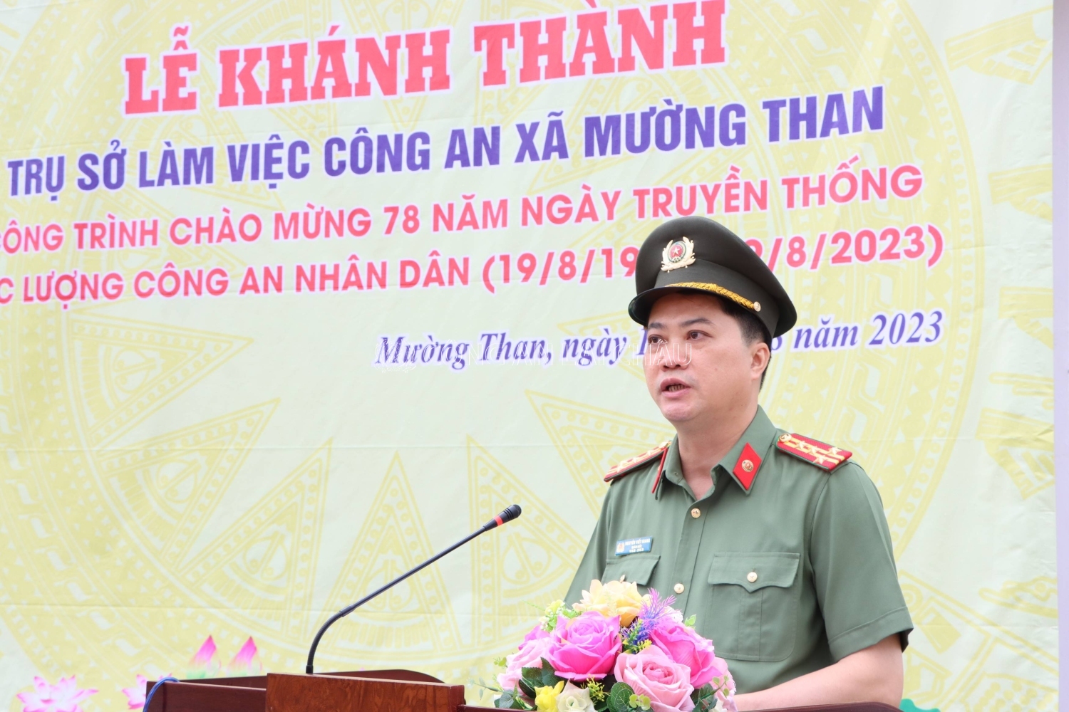 Đại tá Nguyễn Viết Giang - Giám đốc Công an tỉnh phát biểu tại buổi lễ