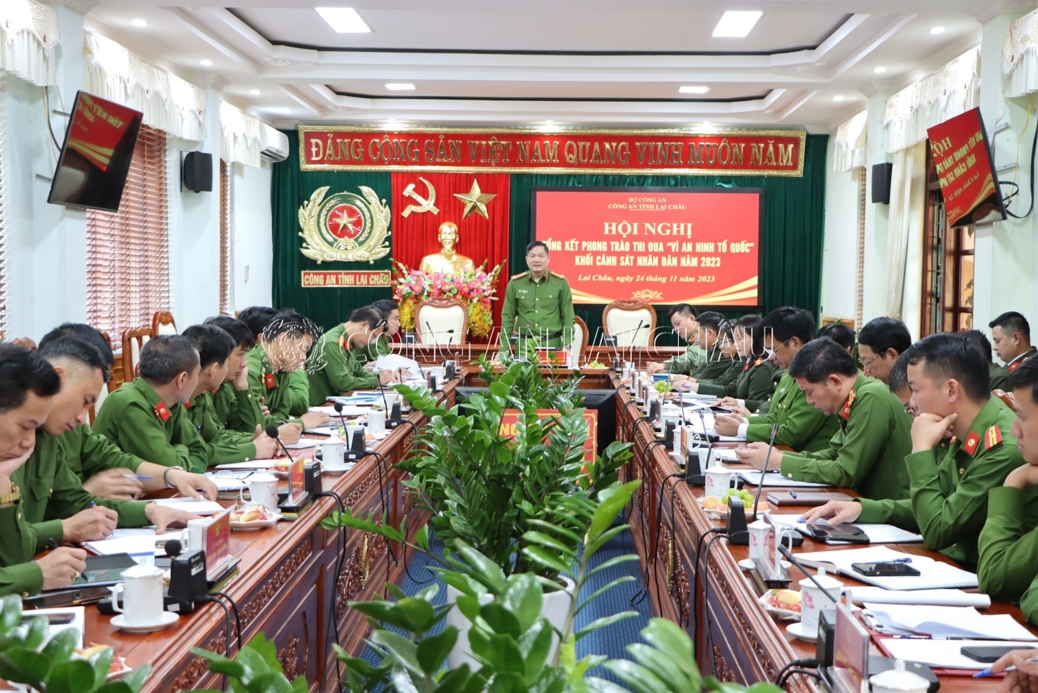 Đại tá Phạm Hải Đăng - Phó giám đốc Công an tỉnh phát biểu chỉ đạo tại Hội nghị