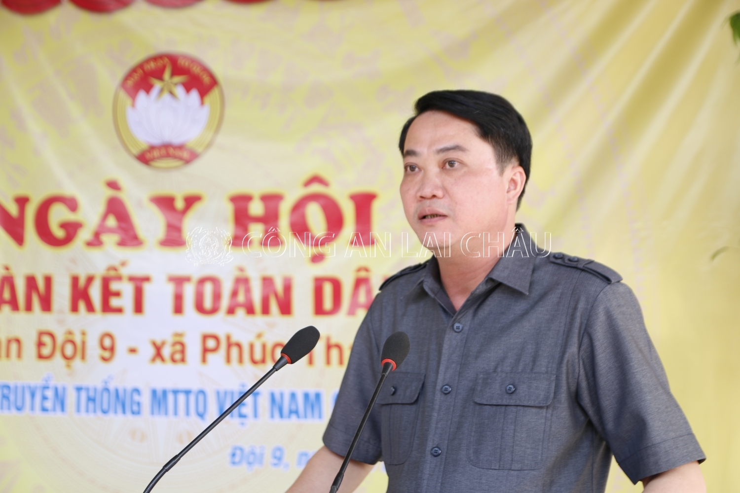 Đại tá Nguyễn Viết Giang - Ủy viên Ban Thường vụ Tỉnh ủy, Giám đốc Công an tỉnh phát biểu tại ngày hội