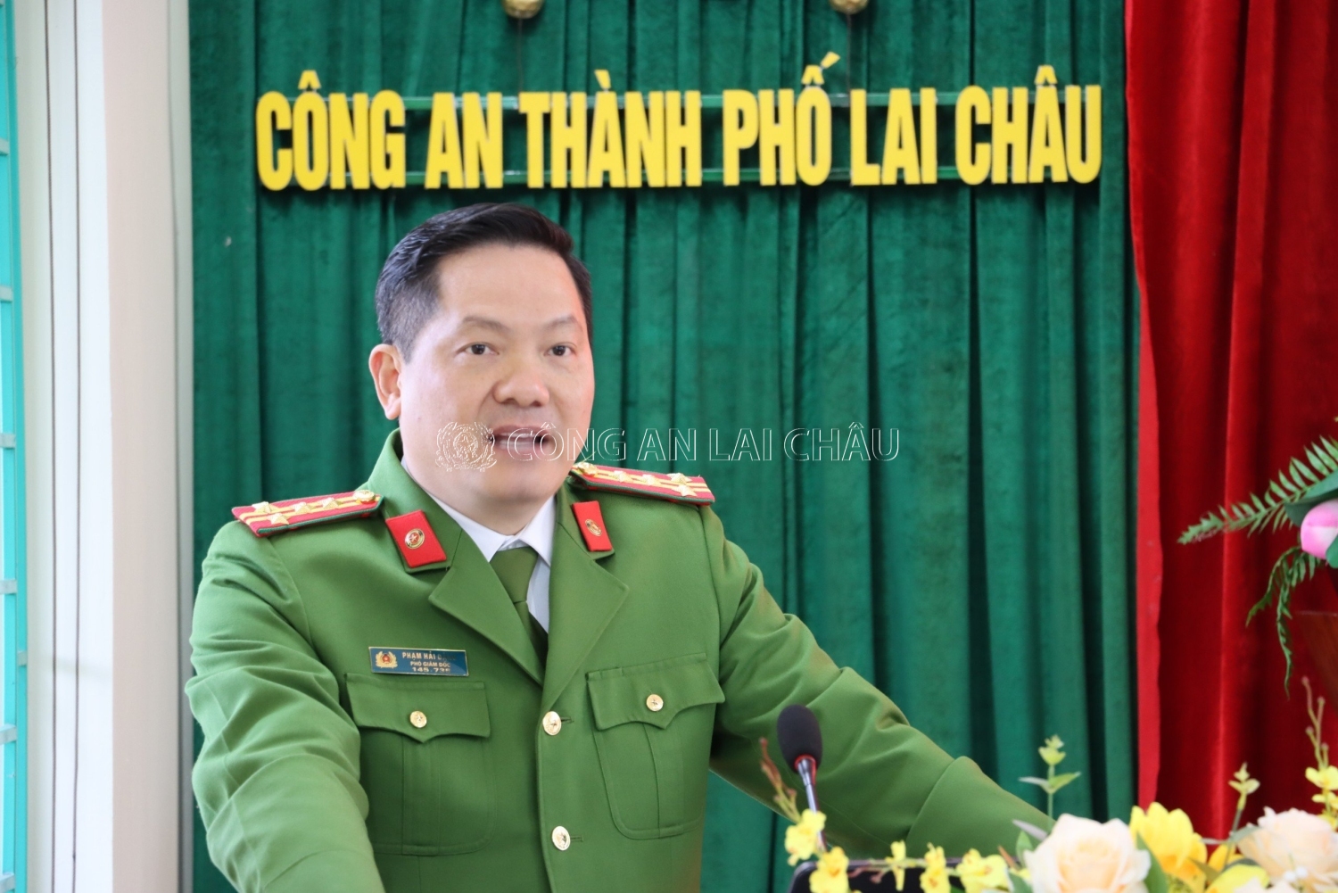 Đại tá Phạm Hải Đăng, Phó Trưởng ban Chỉ đạo PCTP tỉnh - Phó giám đốc công an tỉnh phát biểu chỉ đạo tại Hội nghị