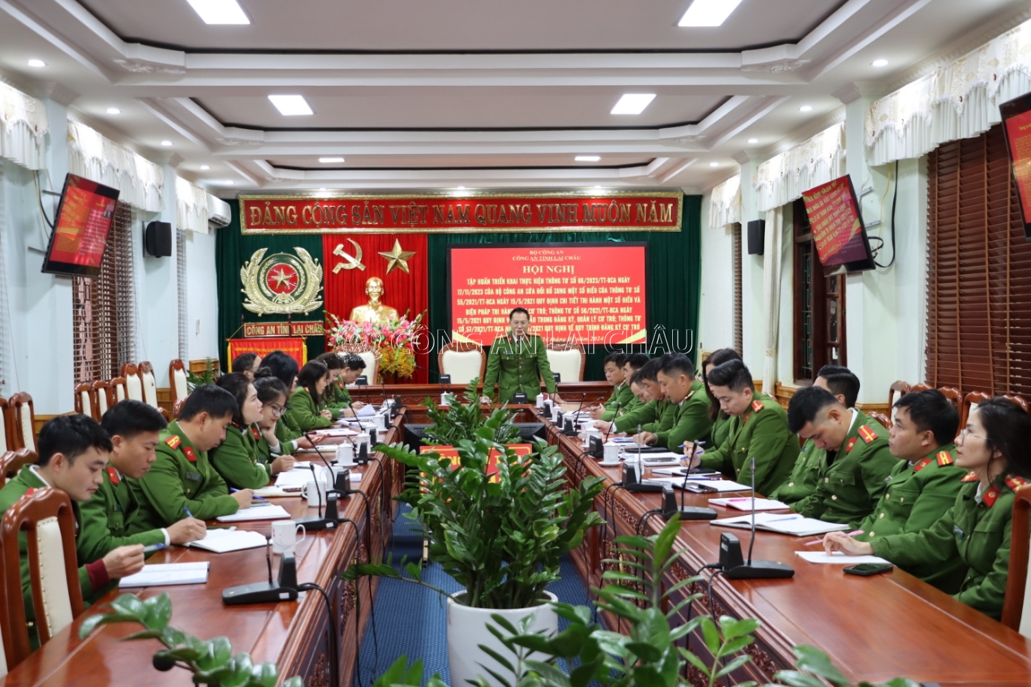 Thiếu tá Nguyễn Xuân Hòa tập huấn Thông tư số 66/2023/TT-BCA ngày 17/11/2023 của Bộ trưởng Bộ Công