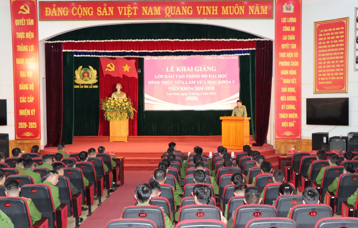 Lễ khai giảng Lớp Đào tạo trình độ Đại học hệ vừa làm vừa học khóa 3, Học viện Cảnh sát nhân dân mở tại Công an tỉnh Lai Châu
