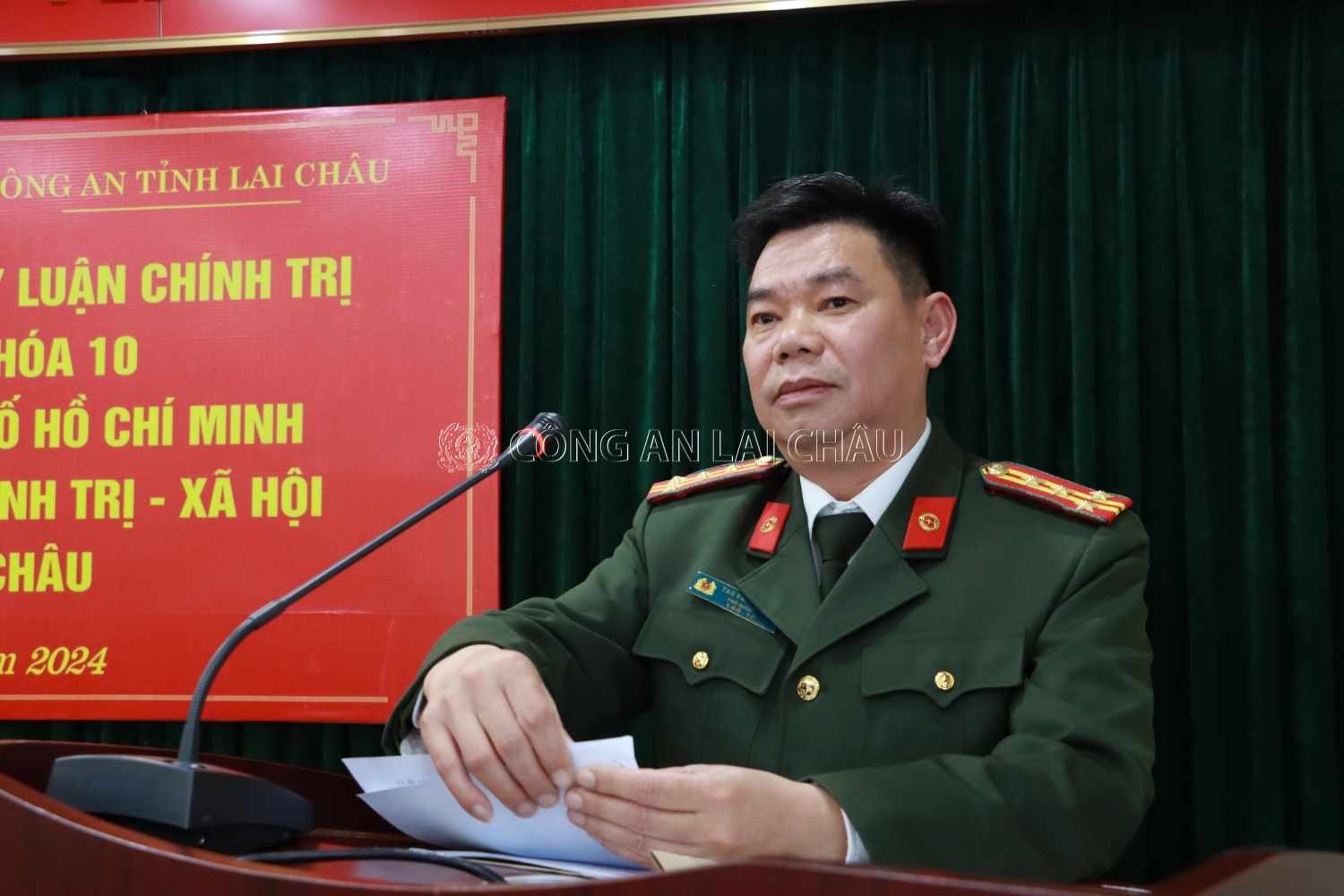 Đại tá Tao Văn Trường - Phó giám đốc Công an tỉnh phát biểu tại chương trình