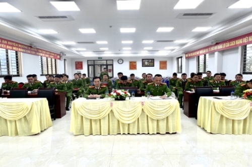 Tổ chức tập huấn, hướng dẫn công tác tiếp nhận và giải quyết hồ sơ qua cổng dịch vụ công trực tuyến