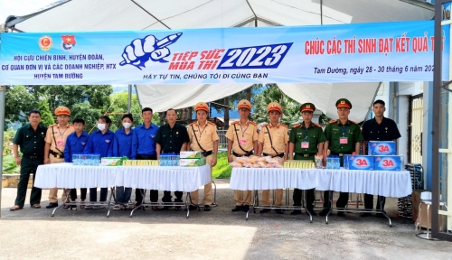 CBCS Phòng Cảnh sát giao thông đảm bảo TTATGT và tiếp sức các thí sinh mùa thi