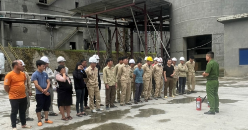Huấn luyện, bồi dưỡng nghiệp vụ PCCC và CNCH tại Trạm nghiền xi măng Norcem Yên Bình