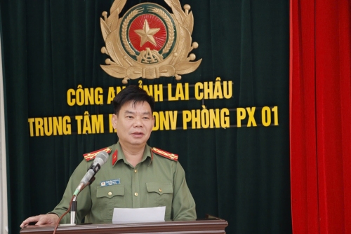 Đại tá Tao Văn Trường – Phó giám đốc Công an tỉnh phát biểu chỉ đạo buổi lễ.