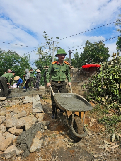 Chung tay xóa nhà tạm, nhà dột nát - không để ai bị bỏ lại phía sau
