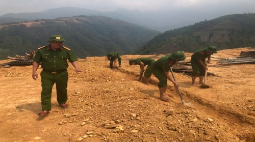 Xóa nhà tạm, nhà dột nát – Trách nhiệm từ trái tim của cán bộ chiến sỹ Trại tạm giam CAT Lai Châu.