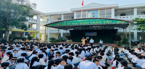 Đội Cảnh sát giao thông đường bộ số 1, Phòng Cảnh sát giao thông (Công an tỉnh) tuyên truyền, phổ biến, giáo dục pháp luật về trật tự an toàn giao thông.