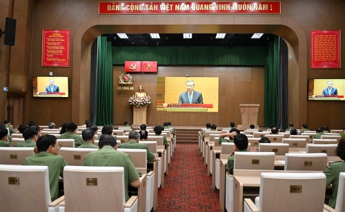 Hội nghị toàn quốc quán triệt, triển khai thực hiện các Nghị quyết của Bộ Chính trị