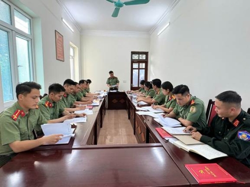 Phòng Quản lý Xuất nhập cảnh đã tổ chức quán triệt, góp ý dự thảo Hiến pháp