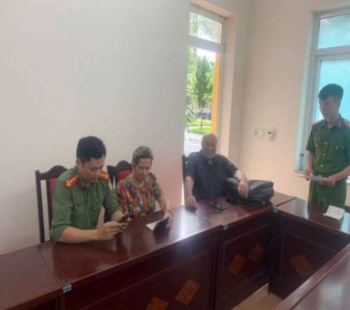 Phòng Quản lý xuất nhập cảnh tuyên truyền về cấp tài khoản định danh điện tử cho người nước ngoài