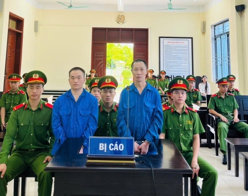 Các bị cáo tại phiên tòa xét xử
