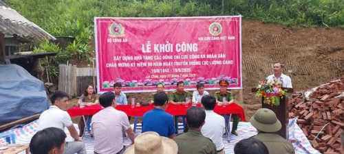 Đại tá Bùi Gia Lượt - Nguyên Phó Giám đốc Công an tỉnh, Chủ tịch Hội cựu Công an nhân dân tỉnh Lai Châu phát biểu tại buổi Lễ