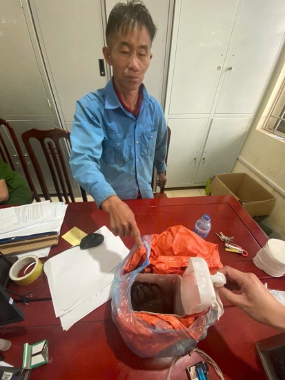 Công an xã Dào San chủ trì phối hợp với Phòng PC03 – Công an tỉnh Lai Châu bắt 01 đối tượng về hành vi Vi phạm quy định về bảo vệ động vật nguy cấp, quý, hiếm.