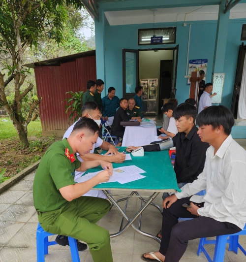 Hội đồng nghĩa vụ quân sự xã Dào San tổ chức khám sơ tuyển nghĩa vụ quân sự năm 2026
