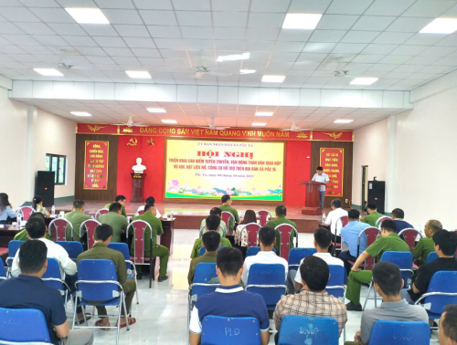 Pắc Ta: Hội  nghị triển khai cao điểm tuyên truyền, vận động toàn dân giao nộp VK, VLN, CCHT
