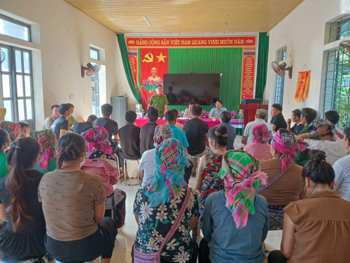 Công an xã Bản Bo tăng cường công tác thu hồi vũ khí, vật liệu nổ và công cụ hỗ trợ góp phần giữ vững an ninh, trật tự ở cơ sở