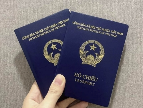 KHUYẾN CÁO: Người dân không lạm dụng phần mềm AI chỉnh sửa ảnh khi làm hộ chiếu trực tuyến