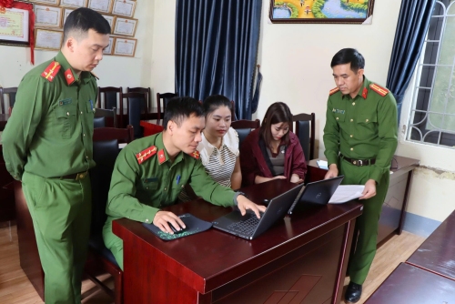 Phòng Cảnh sát PCCC và CNCH phối hợp Công cấp xã hướng dẫn cơ sở khai báo, cập nhập thông tin