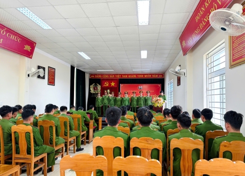 Công bố Quyết định kết nạp Đảng