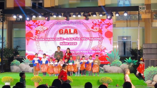 Đoàn thanh niên Phòng Quản lý xuất nhập cảnh đồng hành cùng Trường Mầm non Đông Phong trong chương trình “Xuân hạnh phúc - Lan tỏa yêu thương” năm 2026