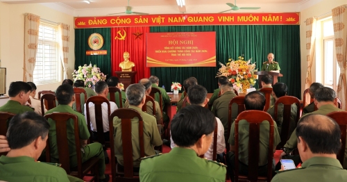 Quang cảnh hội nghị