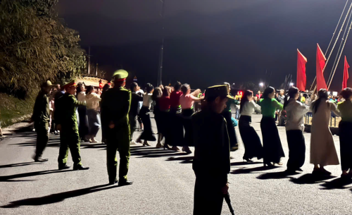 Công an xã phối hợp lực lượng bảo đảm ANTT ở cơ sở bảo đảm an toàn lễ hội