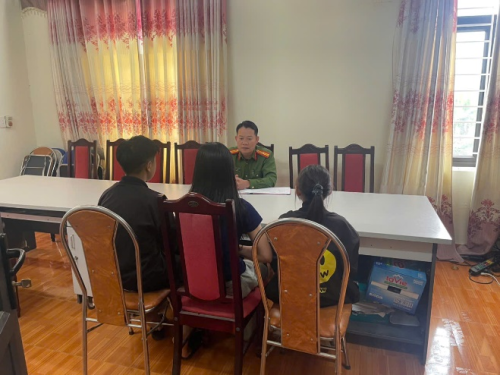 Nghe lời người lạ trên mạng xã hội 03 học sinh lớp 7 bỏ nhà đi làm thuê