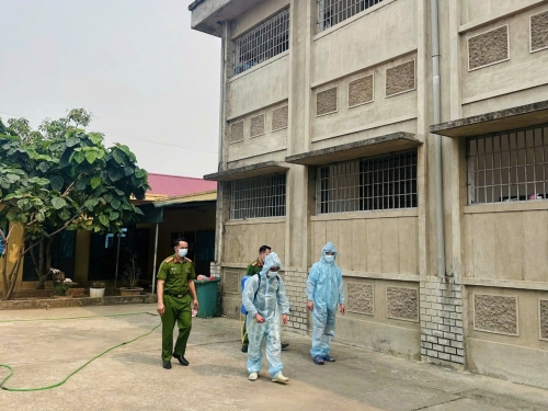 Phân Trại tạm giam Tân Uyên tăng cường phòng chống dịch bệnh và bảo vệ sức khỏe cho can phạm nhân.