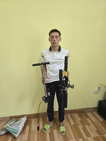 Sở hữu vũ khí quân dụng, nam MC đám cưới bị khởi tố