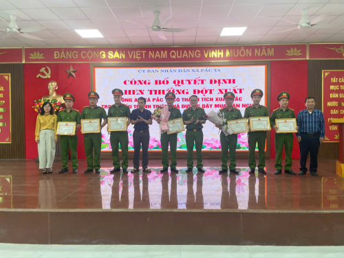 Khen thưởng Công an xã Pắc Ta kịp thời giải cứu nạn nhân bị mua bán người