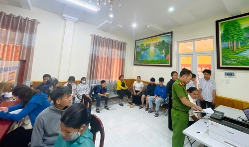 Công an xã Than Uyên: Tập trung cấp căn cước và định danh điện tử cho trẻ em từ 6 đến 14 tuổi
