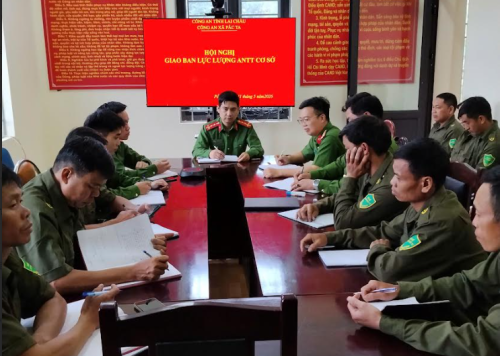 Công an xã Pắc Ta tổ chức hội nghị giao ban tháng 5 với lực lượng tham gia bảo vệ an ninh, trật tự ở cơ sở